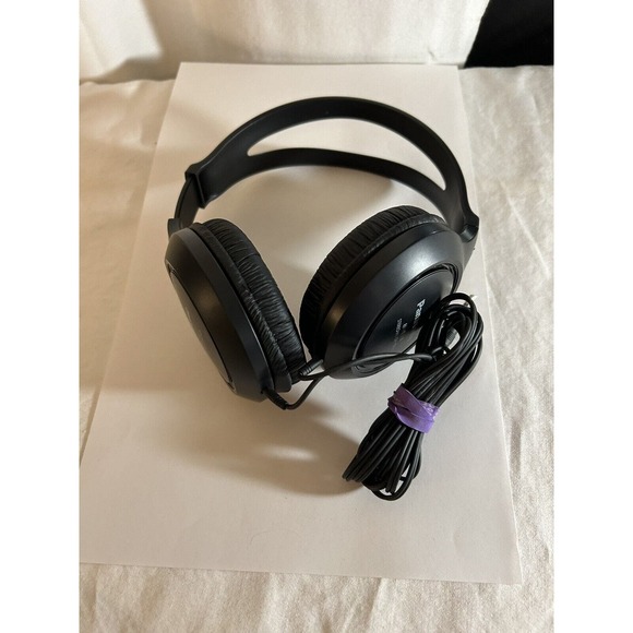 Panasonic Headphones RP-HT161-K Full Sized Over The Ear Lightweight Long Corded - Picture 3 of 3